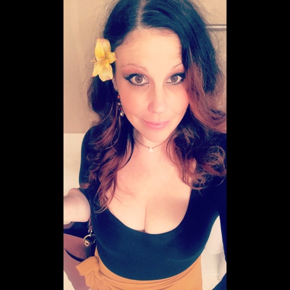 Meet your Posher, Erin - Picture 7 of 8